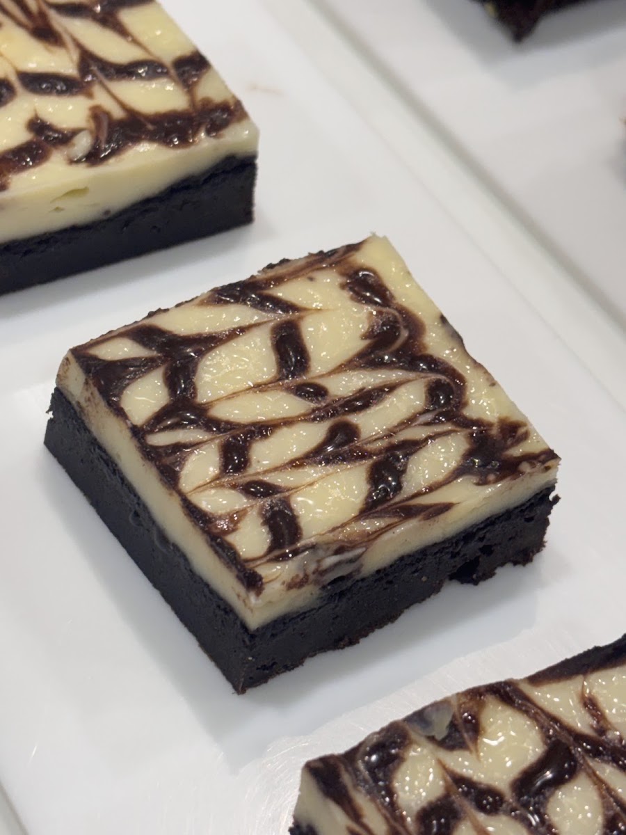 Cheesecake Brownie1 extras
